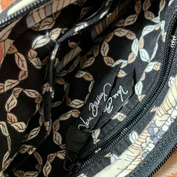 Vera Bradley black gray cream floral wristlet - Picture 4 of 9